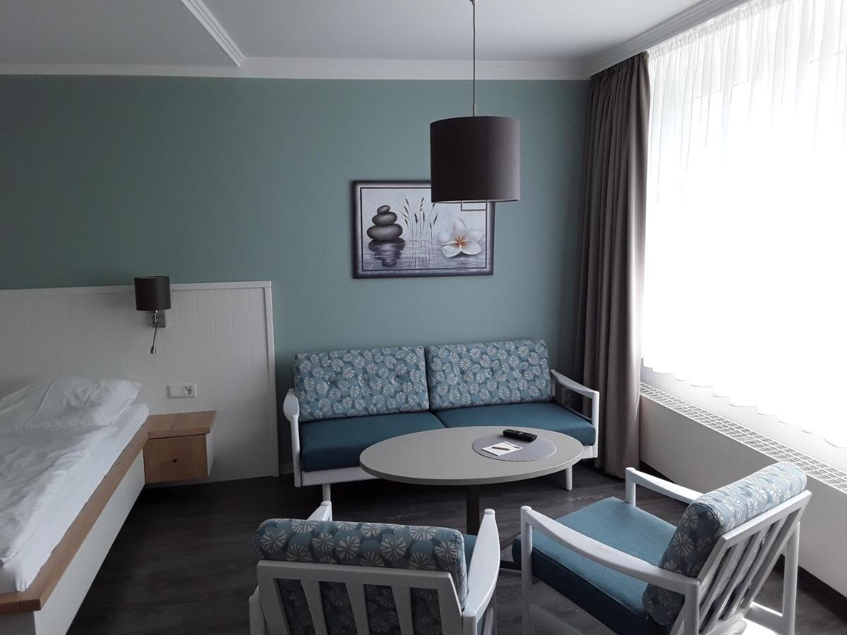 Mingers Hotel Neuharlingersiel Extérieur photo